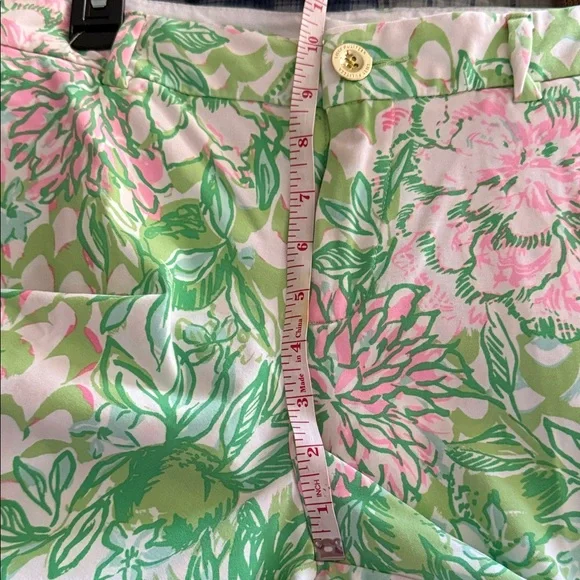 Lilly Pulitzer Natia mid rise Green and Pink Floral Shorts - Picture 9 of 11